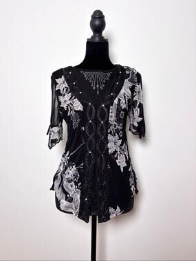 Vtg Y2K Appointments Black White Greyscale Floral Print Bedazzled Whimsigoth Top